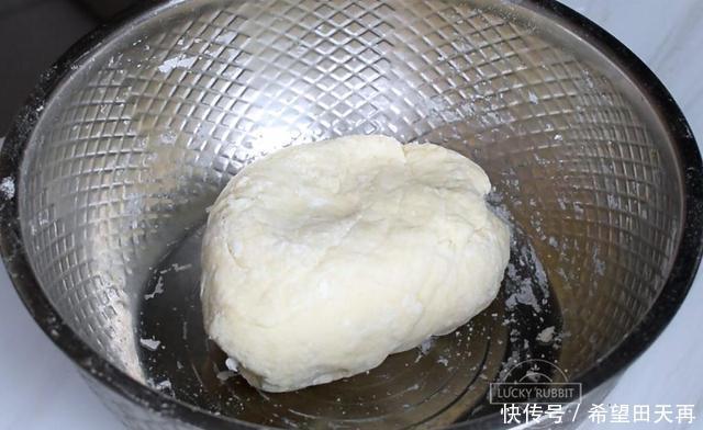 做好|红豆卷翻车现场,丑得不想下口,原来是这里没做好,别犯这种错误