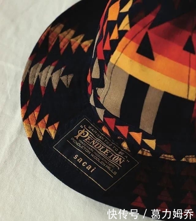 衣服|不会拍照的设计师不是一个好模特