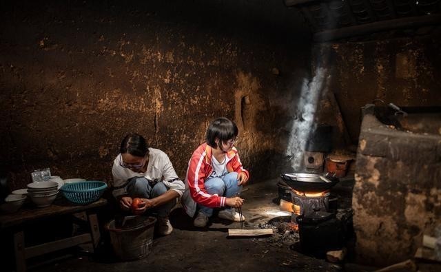 范天兰|“山坡找网女孩”踏上大学报到路