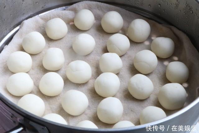 土豆|土豆新吃法,搓一搓蒸一蒸,上桌之后家人吃到汤汁都不剩