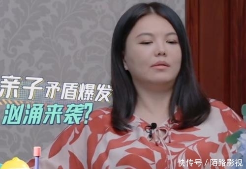  爱顶嘴|李湘给女儿打电话，小小年纪就爱顶嘴！母女矛盾一触即发