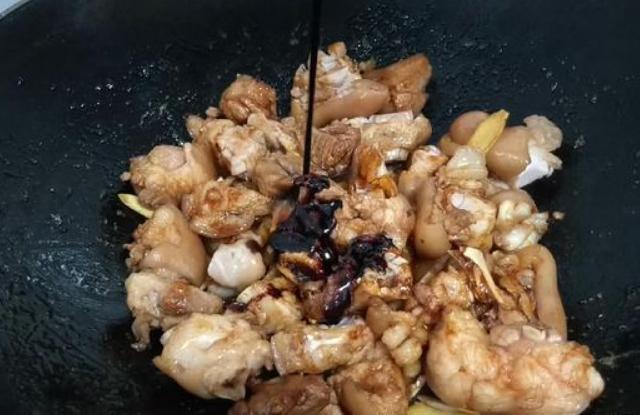 小窍门|猪脚这样炖才算好吃?教你小窍门,炖出来的猪蹄软糯不腻!