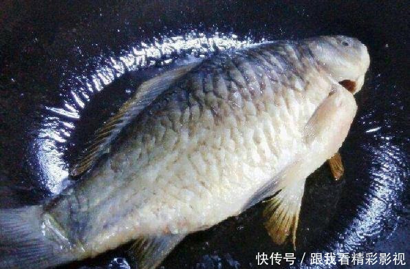 特别|怎么煎鱼不粘锅、不破皮牢记2个小技巧,鱼煎好特别完整,实用