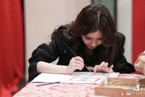 耳饰|baby制作手工耳饰,纤纤细手镂云裁月,看到成品网友们不淡定了