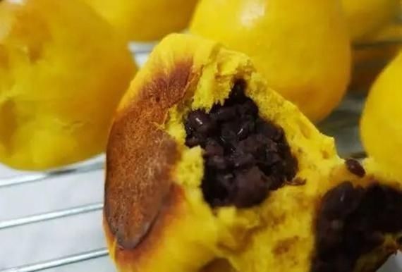 简单|这款自制面包加入了很多种粗杂粮,营养高,口感好,做法超简单