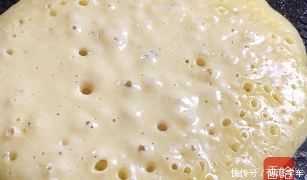 用油|2根香蕉2两面,搅搅烙烙不用油,简单营养又省事,清甜味道香!