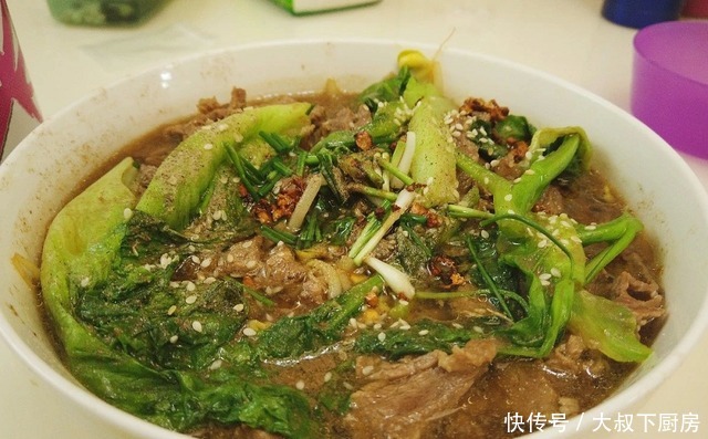 下饭|家常菜怎么做?大叔教你水煮牛肉,香气扑鼻,简单易学,非常下饭