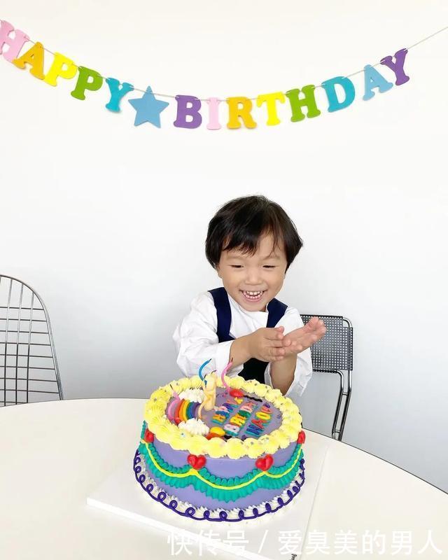 runningman|runningman最新资讯李光洙参加慈善义卖,小好生日趴