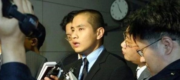 永久|当红歌手"想方设法"加入美国籍,被祖国永久封杀,1辈子不得入境