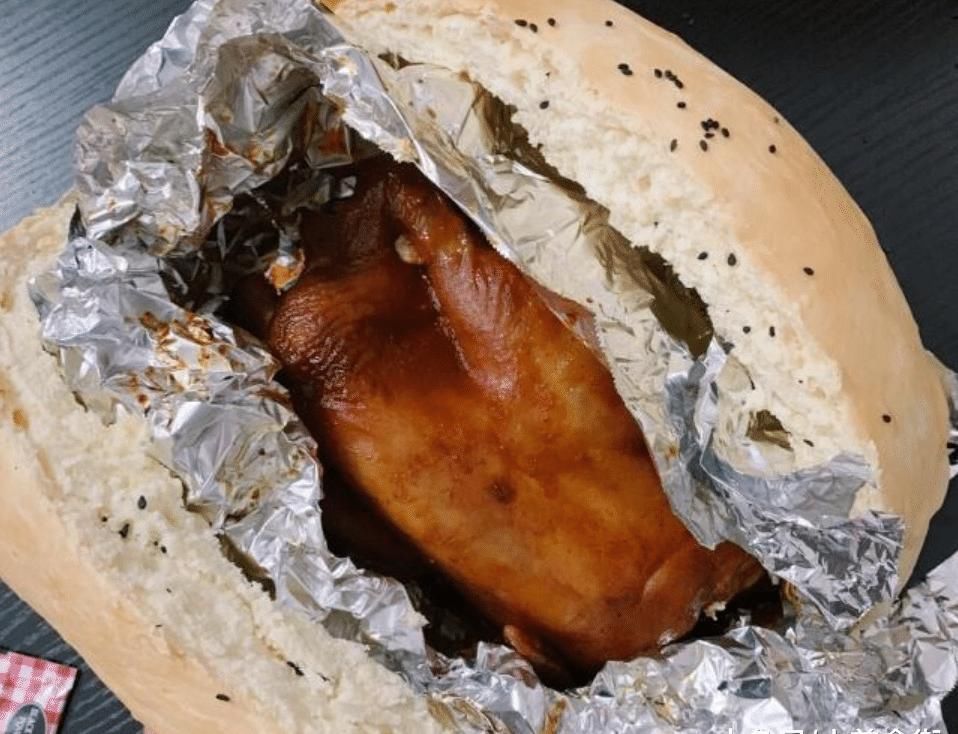 花鸡|越南“天价”网红鸡,500元一只,退也退不掉,却切出个“大铁蛋”