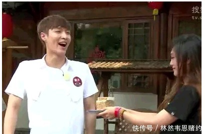 迪丽|明星都爱吃啥零食?迪丽热巴爱极了酸奶疙瘩?张艺兴呢