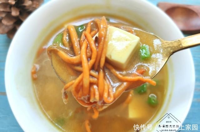 常喝|秋天,宁可不吃肉也要常喝这碗汤,3块钱煮一锅,赛过排骨汤