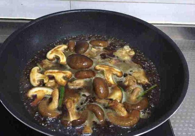  翻倍|它和鸡肉是“天生一对”，在家里经常这样吃，它们搭配营养翻倍！