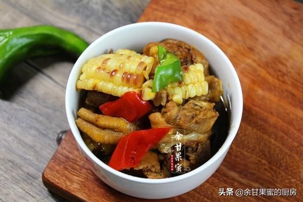  香味|天热下厨，午餐就炖这一道菜，粗粮鸡肉皆有，鲜香味美，开胃下饭