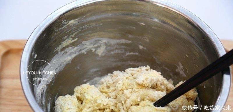 面团|1碗面粉、1包牛奶、1个鸡蛋, 烙好的饼和面包一样好吃