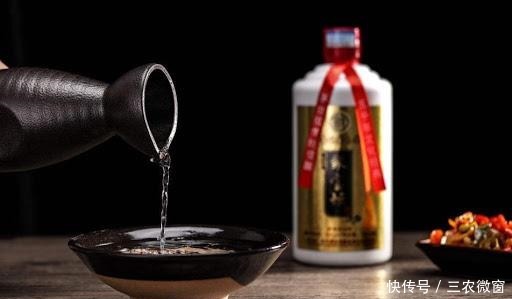 美食|国内最烈的5款白酒,闻着就醉了,一杯就见“周公”,你喝过哪个