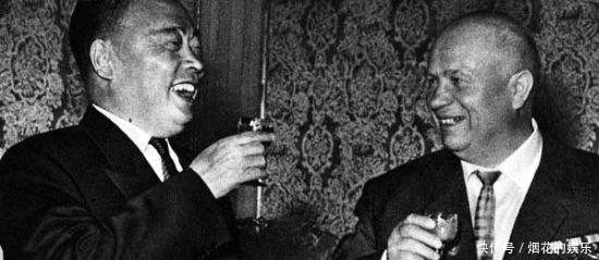 赫鲁晓夫|赫鲁晓夫来访，在国宴上，毛泽东用红辣椒给赫鲁晓夫上了一课