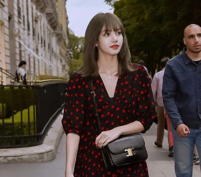  浪姐|张含韵凭什么是《浪姐》倒数第一