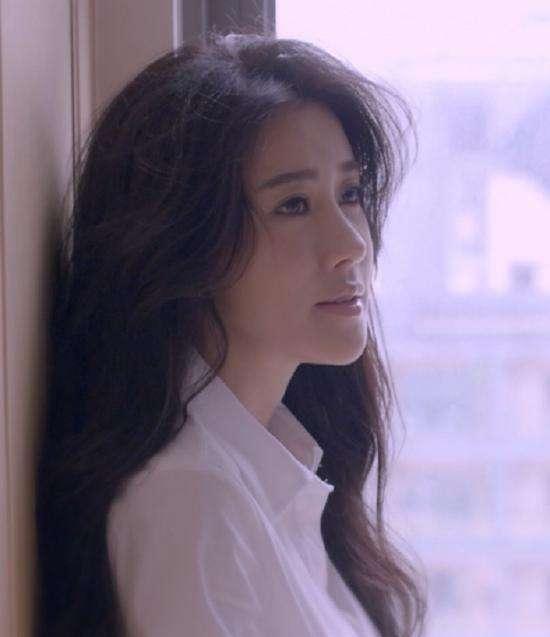 好友|被经纪人曝光不雅照，后抹黑好友孟庭苇，张暖雅毁在了自己手里