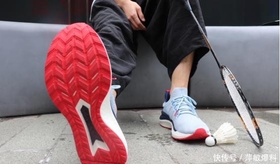 难吃|2元肉包被卖成3倍价钱,客人吐槽难吃反被控告,狗不理过于嚣张