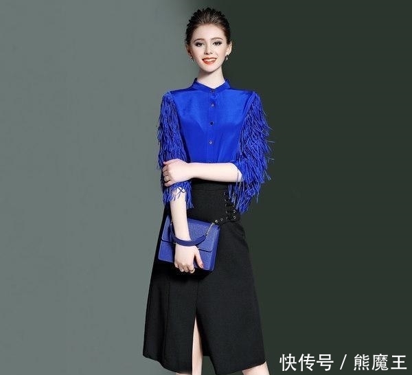  气质|常年打拼于职场的女性，选上一条海青蓝印花衬衣，高档又不失气质