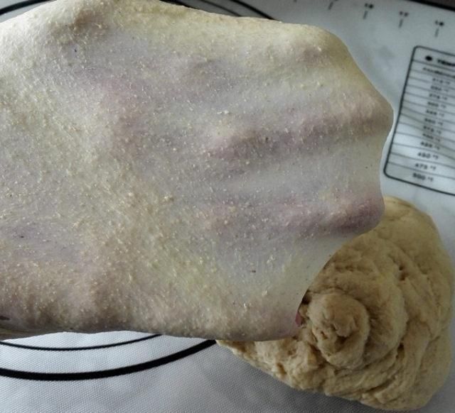  口吃|一款操作简单的餐包，添加了白味噌和葱花，空口吃味道也是棒棒的