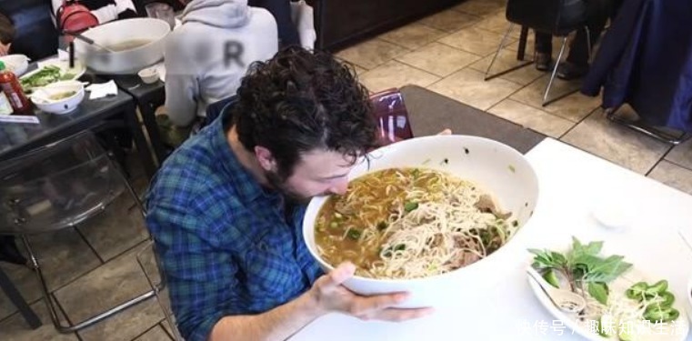 倒贴|美国“任性”的面馆,1小时内吃完一碗面,老板会倒贴100美金