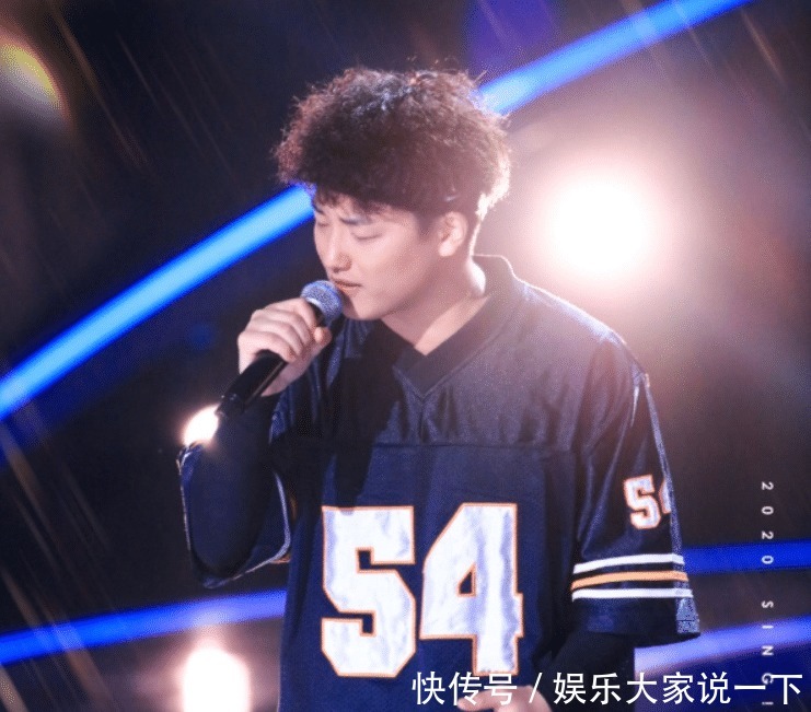 平台|《好声音》首播告捷,却迎来史上最多差评,导师抢人令人尴尬