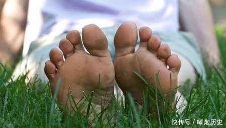  生意|“鱼疗”生意爆火，老板却因此有苦说不出，鱼儿：来生还做咸鱼