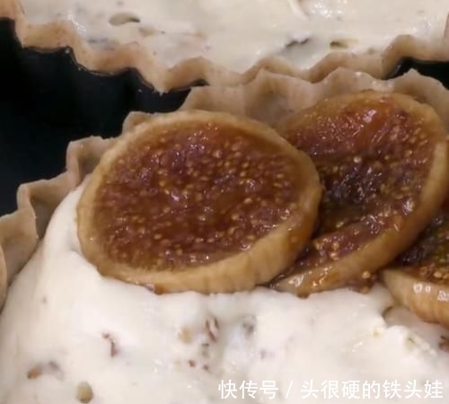  无花果|超级漂亮的国外甜点，用无花果和山核桃做点缀，比蛋糕还要诱人