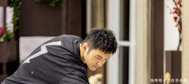 单独|综艺和艺人单独存在,相互得益占据多数,晓明哥成了意外