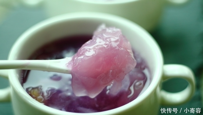 用清水|好喝看得见的紫薯银耳百合汤,清热又润肺,适合经常炖给家人喝!