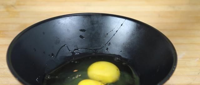 营养|家常小炒,鸡蛋炒方便面,鲜香适口,营养美味,小孩子最爱吃