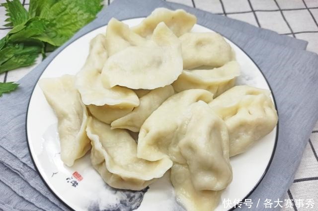 搅拌|白萝卜这样做最好吃,做法超简单,出锅鲜嫩多汁,还能增强免疫力