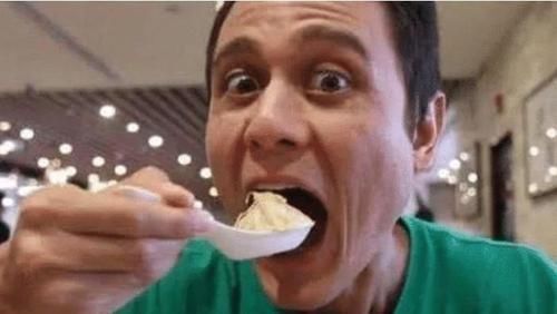 一口气|美国大胃王挑战中国美食,一口气点下200个水饺,结账时尴尬了