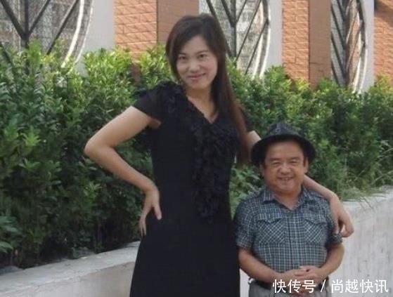 陈三木|他身高不到1米3，却连娶四个老婆，豪车豪宅无数还是国家一级演员