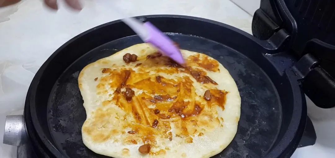  懒人|鸡蛋饼这样做太香了，教你懒人做法，鼓泡零失败，吃过就念念不忘！