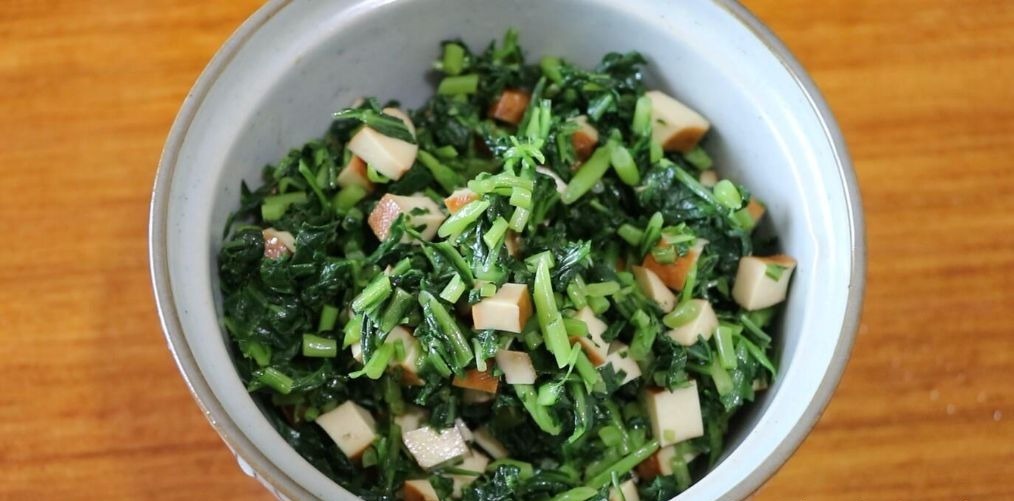 香油|马兰头是春天里的时令蔬菜,配上香干和香油,味道太香了