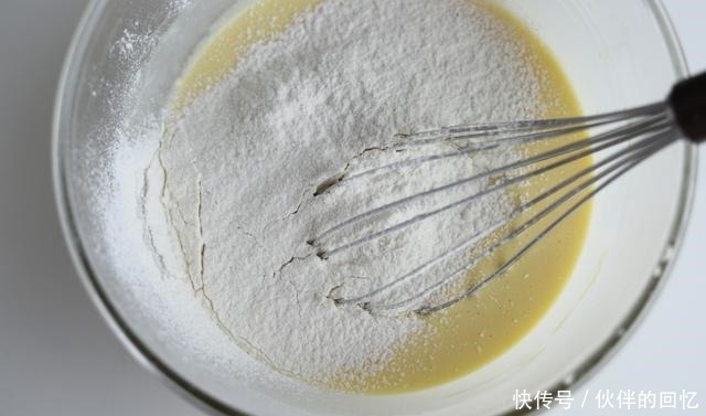 方子|这个方子告诉你如何做出不开裂,不回缩,组织细腻的轻芝士蛋糕