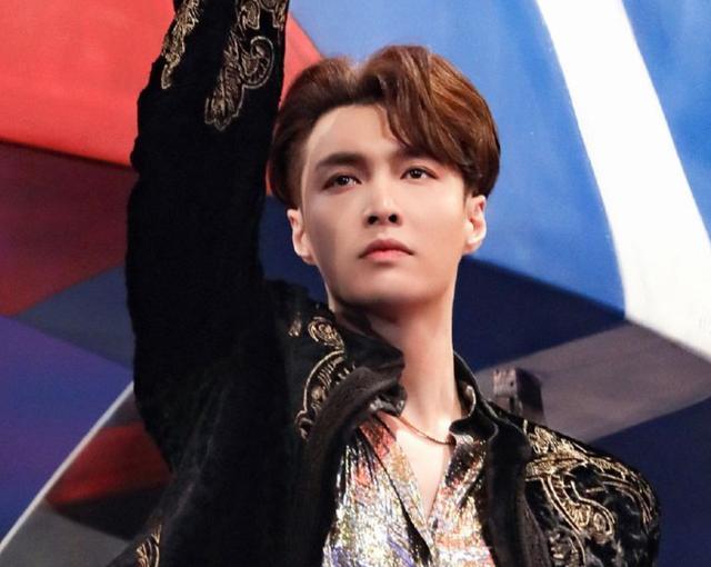 SKY天空少|《街舞3》决赛流量明星助阵,为何C位出道的李希侃只能戴面具