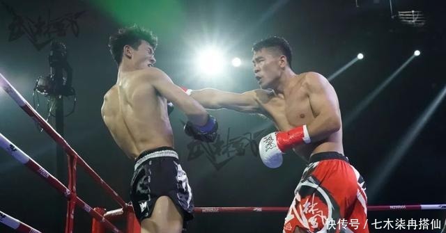  记录|记录精彩瞬间！中国超级新人王赛65KG四强即将决出