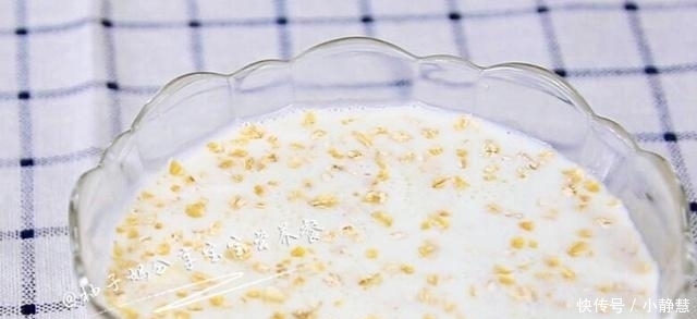  香烤水果燕|营养早餐这么做，无油无糖超简单，闺女闻着香气起床，一碗不够吃