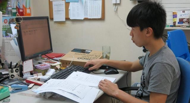 当晚|3年前借同学8万未还，他婚礼我送一纸条，当晚乖乖把钱打给我