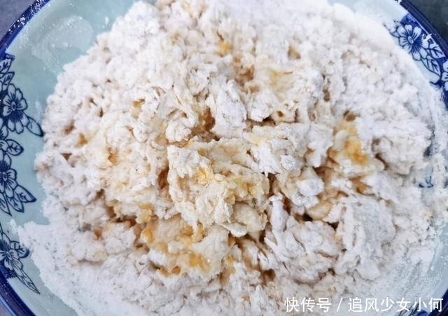 不用|只需面粉和鸡蛋，在家也能做面包，不用蒸不用烤，比蛋糕还好吃