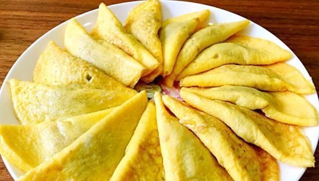 不用|小朋友都爱吃的蛋饺,不用锅就能做,很简单,色泽金黄,又香又嫩