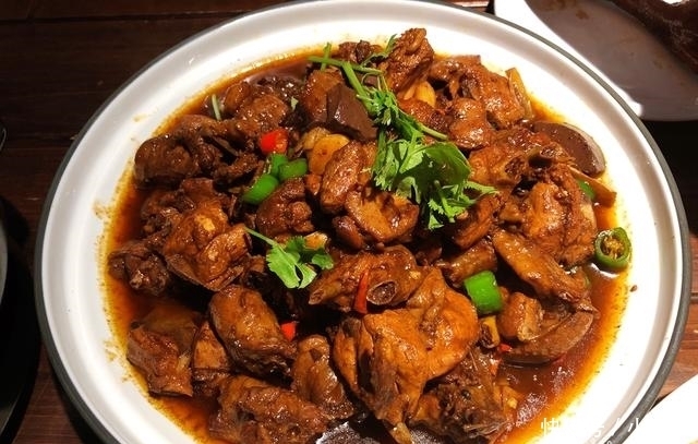  好吃|和闺蜜吃饭，2个人点了7道菜，样样好吃，才花160元，你看值不？