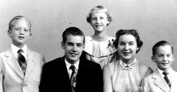  白天鹅|她揣着50美金来美国，丑小鸭变白天鹅，不看好的儿子做了美国总统