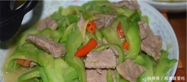  婆婆|婆婆生病亲戚来家看望，我特意下厨做了一桌菜，饭后都夸她好福气