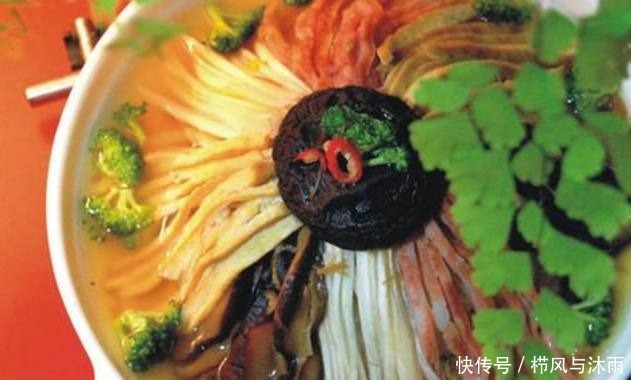 丝瓜|精选美食:丝瓜蒸虾、香菇扣三丝、糖醋鸡翅、泰汁茄盒的做法