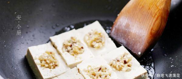 豆腐|吃了几十年豆腐，第一次看到这种吃法，锅盖一打开，我就饿了